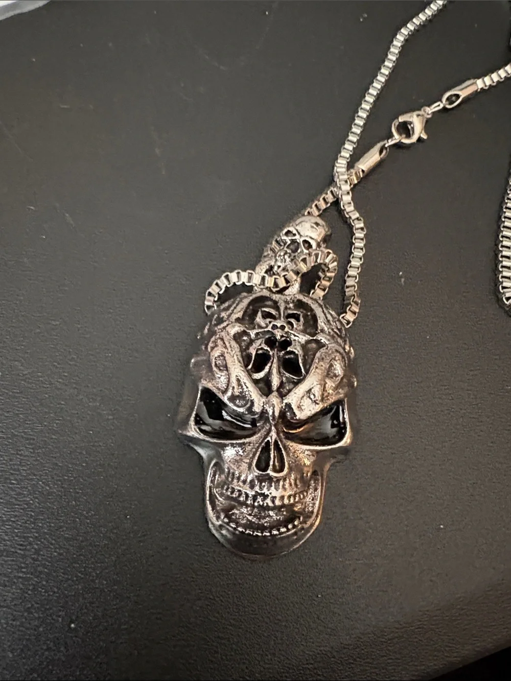 Silver‎ Skull Pendant Necklace